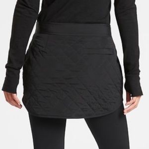 Athleta NWT Toasty Buns Size 8 Skirt